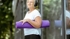 Yoga seniors portets 1 